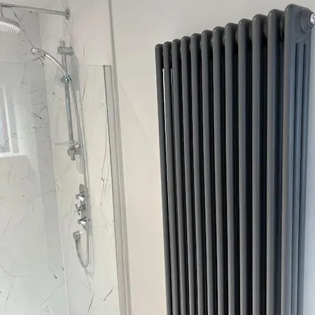 Richmond Hill Markington